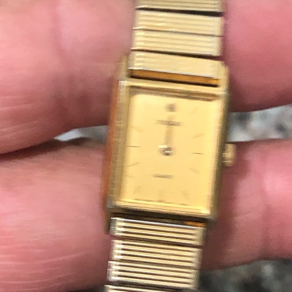 Pulsar watch Good working condition needs battery - Picture 4 of 6